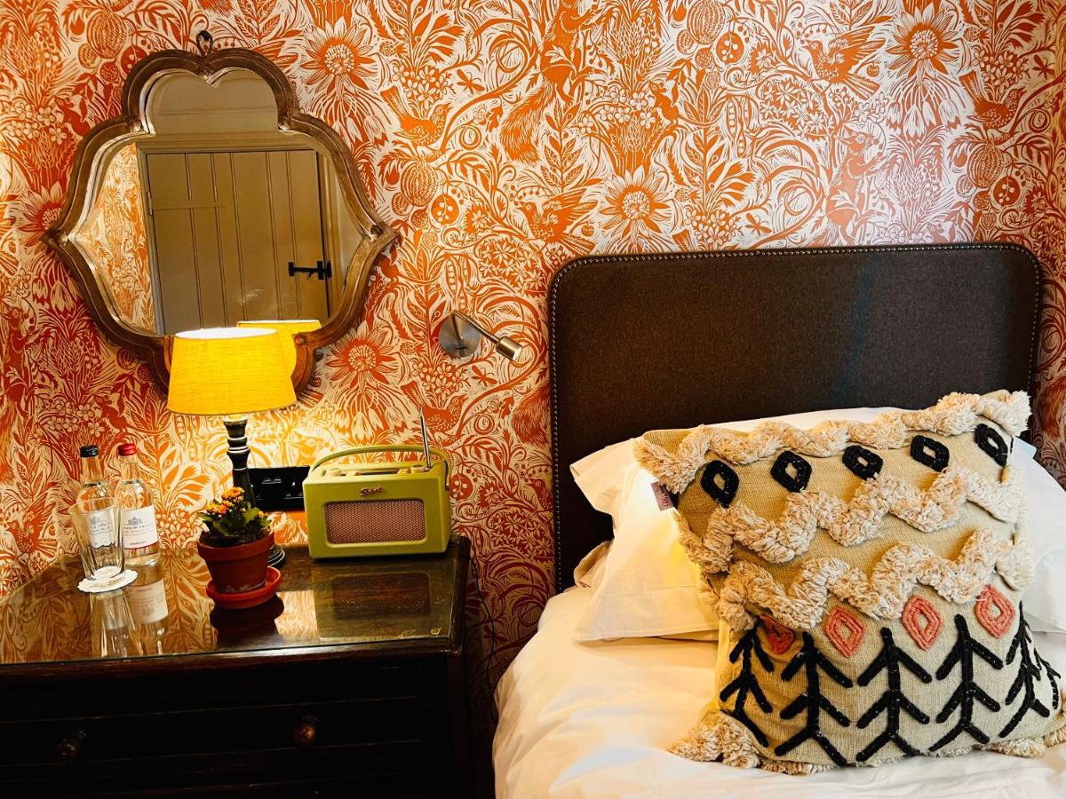 The Red Lion Inn Long Compton Bagian luar foto