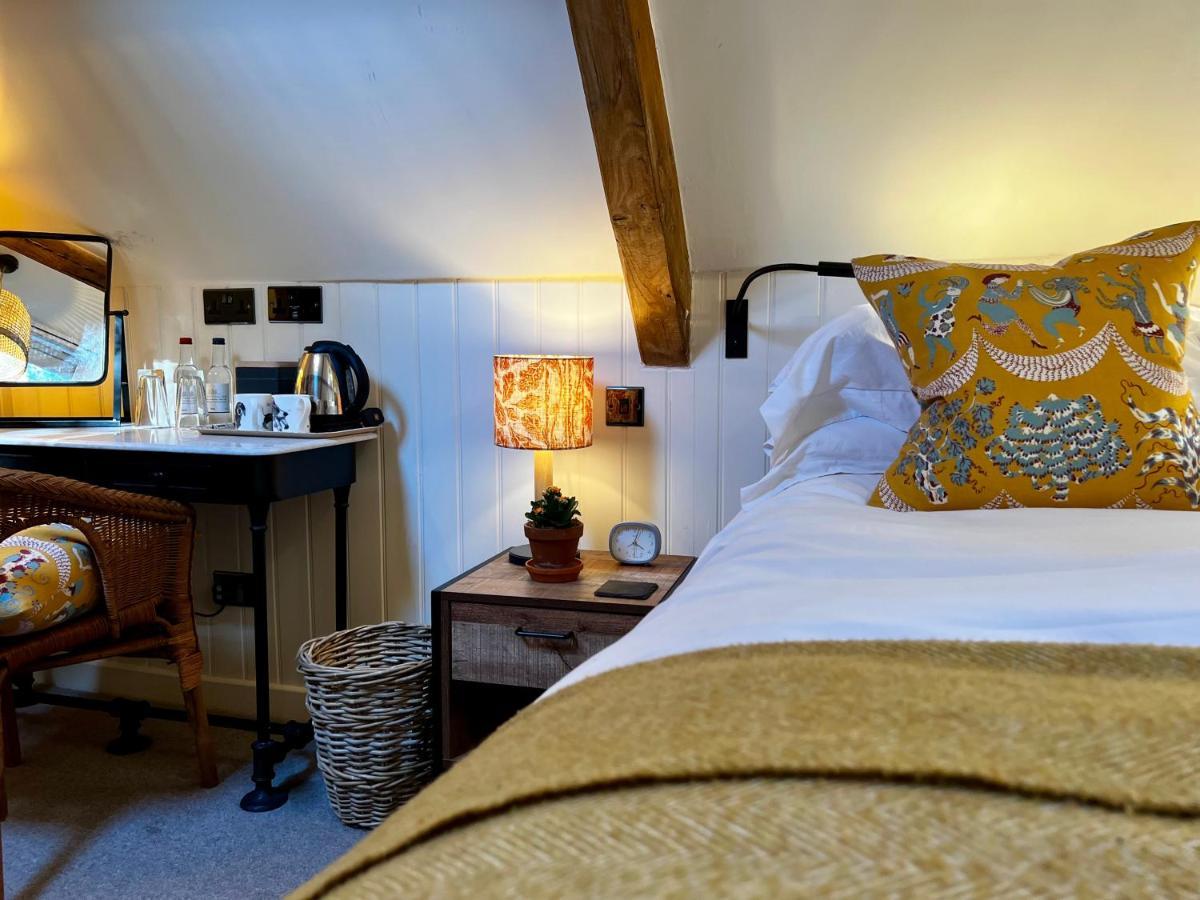 The Red Lion Inn Long Compton Bagian luar foto