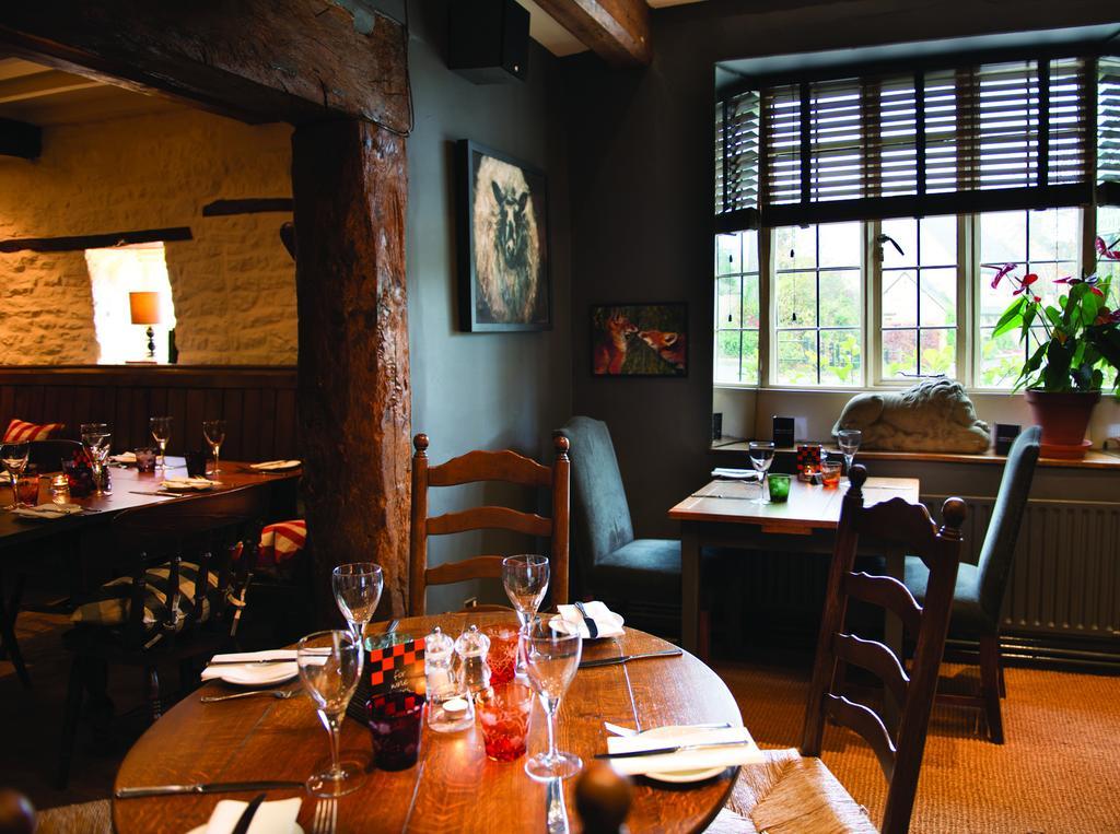 The Red Lion Inn Long Compton Bagian luar foto