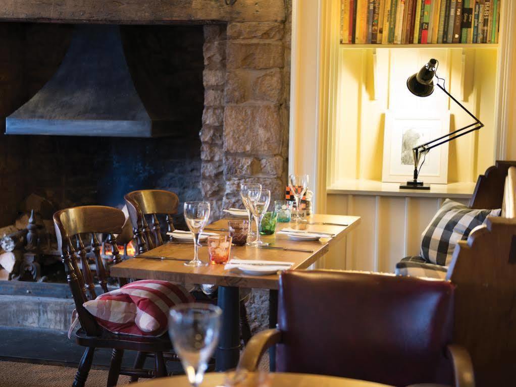 The Red Lion Inn Long Compton Bagian luar foto