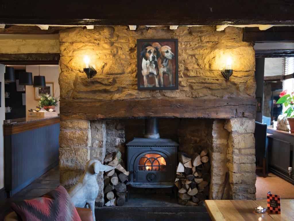 The Red Lion Inn Long Compton Bagian luar foto