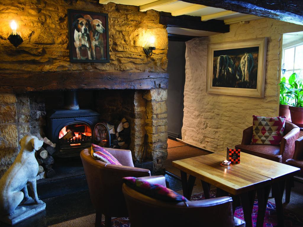 The Red Lion Inn Long Compton Bagian luar foto